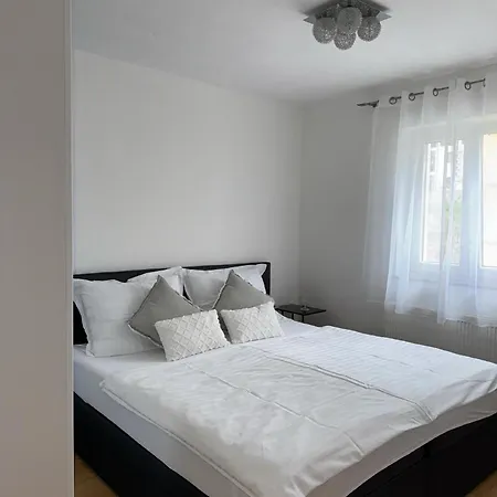 Ferienapartment In Strandnaehe, Mit Balkon Und Meerblick Apartamento