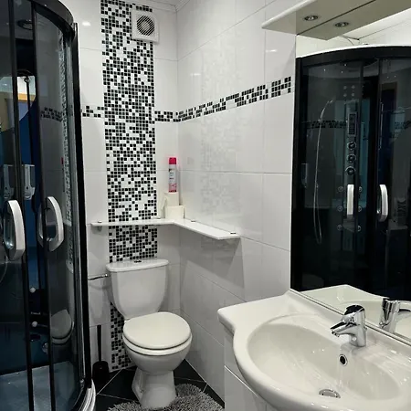 Ferienapartment In Strandnaehe, Mit Balkon Und Meerblick Novi Vinodolski
