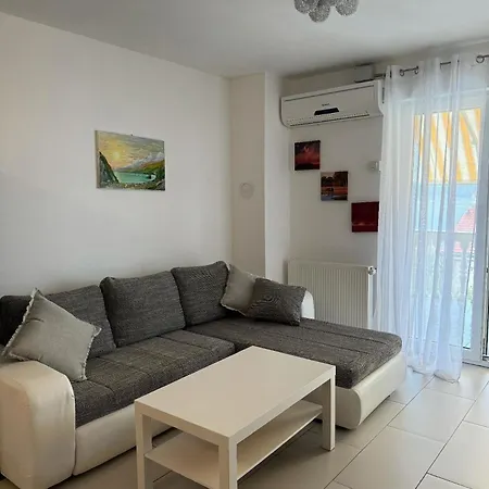 Ferienapartment In Strandnaehe, Mit Balkon Und Meerblick Apartamento Novi Vinodolski